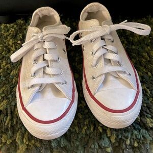 Unisex Converse Chuck Taylor low top shoes size 12